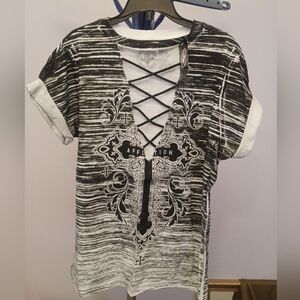 New Women's Affliction Black and White Short Sleeve Tee